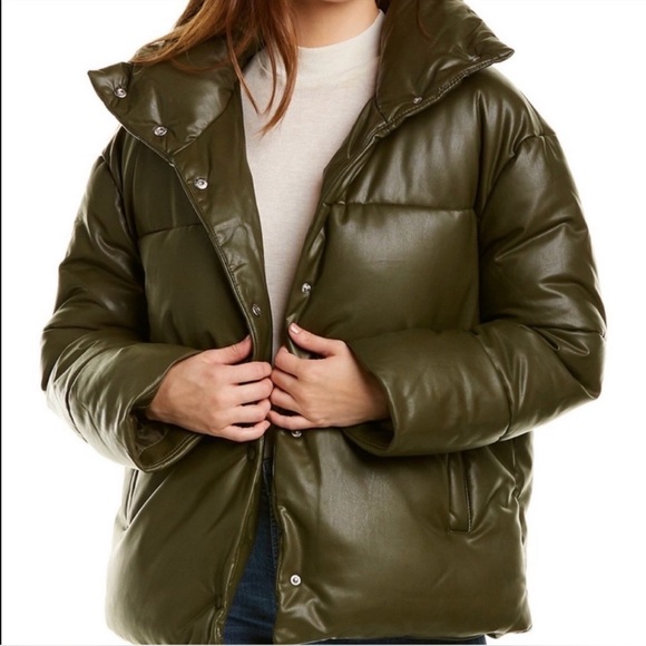bagatelle Jackets & Blazers - 🔥NWT - Bagatelle NYC Vegan Puffer Jacket Size M